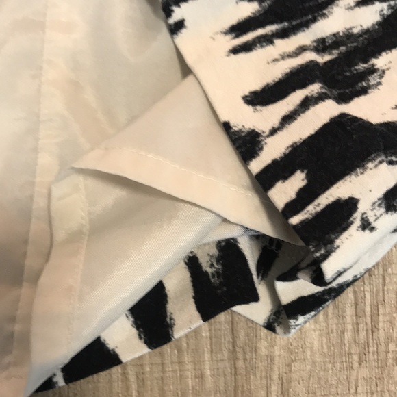 GUC Lined skirt - Picture 3 of 3